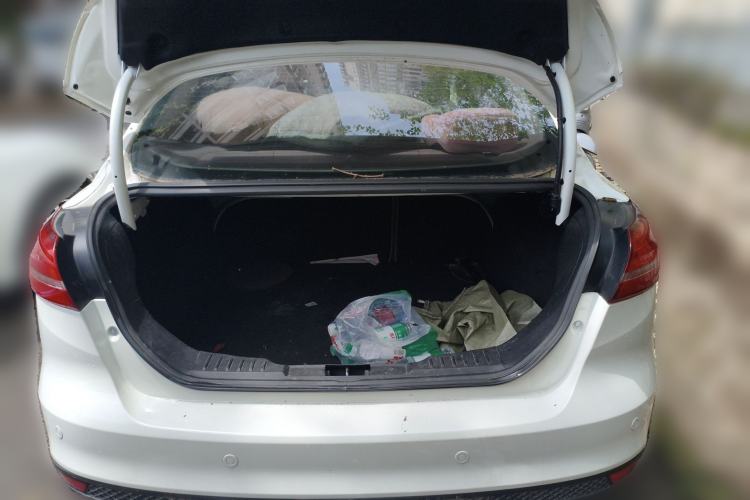 Used Ford Focus 2015 Sedan EcoBoost 125 Manual – Ultra-Style Edition