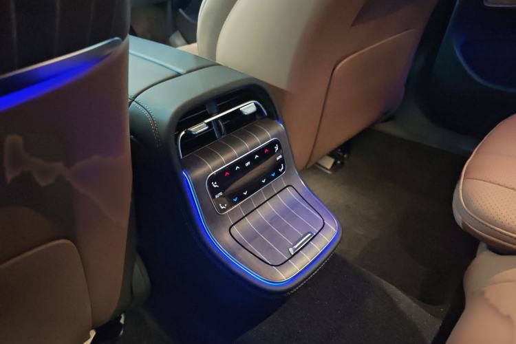 Used Mercedes-Benz E-Class 2025 E 300 L Prestige Edition Interior 5