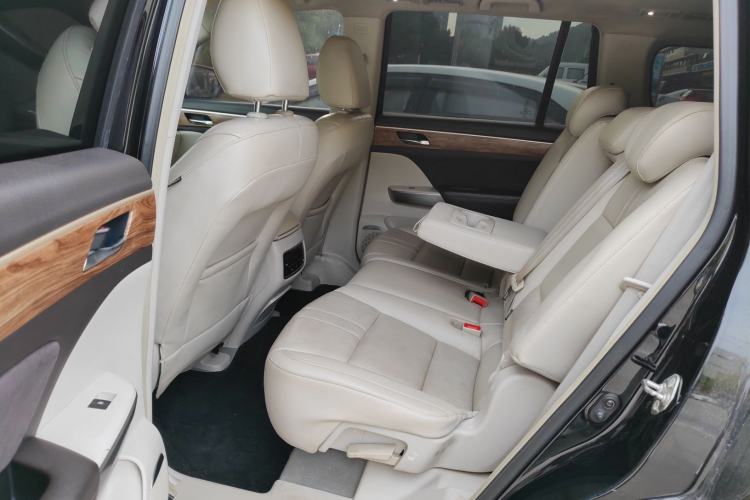 Used GAC Trumpchi GS8 2017 320T Two-Wheel Drive Luxury Smart Connectivity Version (7 Seats)