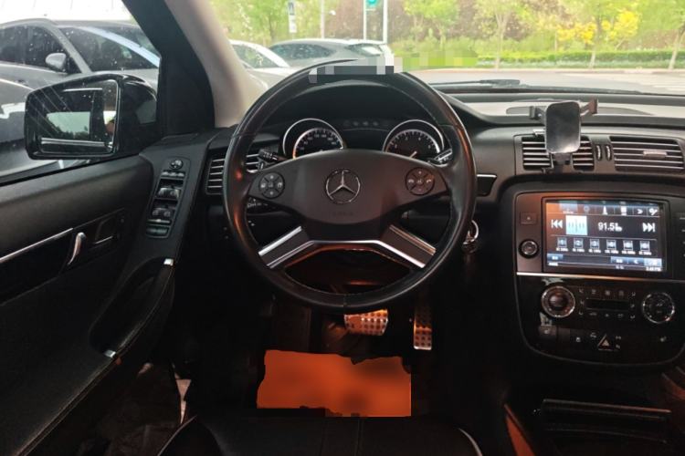 Used Mercedes-Benz R-Class 2017 R 320 4MATIC Business Edition Prestige Model