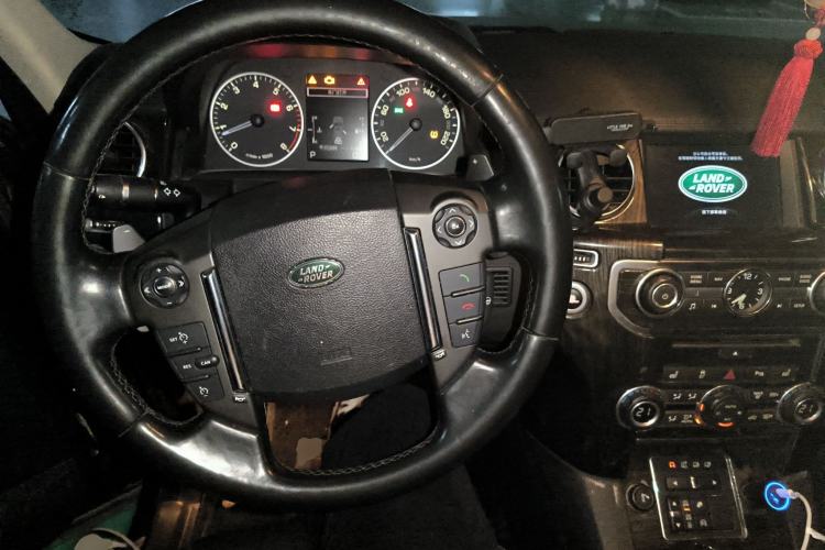 Used Land Rover Discovery 2016 3.0 SC Obsidian Black Heritage Edition HSE