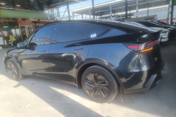 Used Tesla Model Y 2025 Rear-Wheel-Drive Version