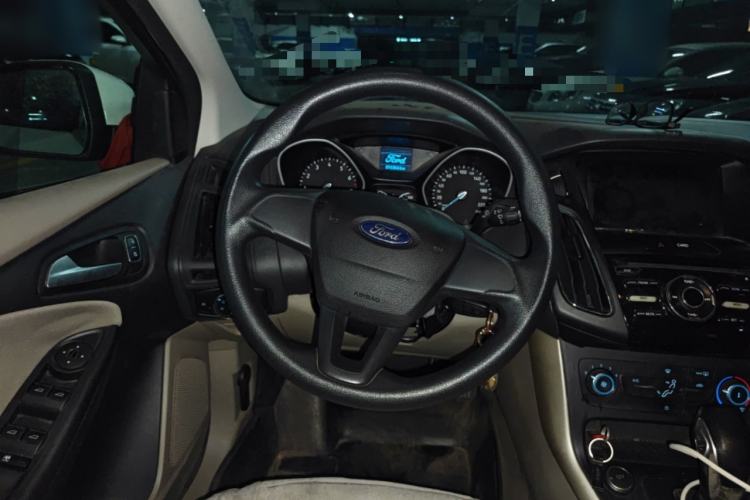 Used Ford Focus 2017 Sedan 1.6L Automatic Comfort Plus SmartDrive Edition Steering Wheel