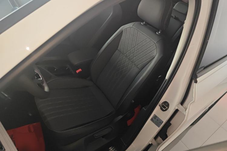 Used Volkswagen Tiguan L 2022 330TSI Automatic Two-Wheel Drive Comfort Edition
