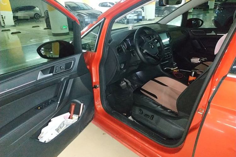 Used Volkswagen Golf Sportsvan 2018 230TSI Automatic Luxury Model
