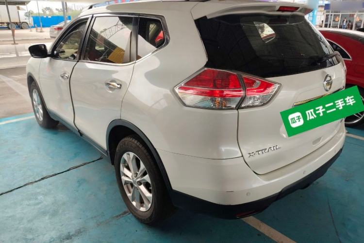 Used Nissan X-Trail 2014 2.5L CVT Leading Edition 4WD
