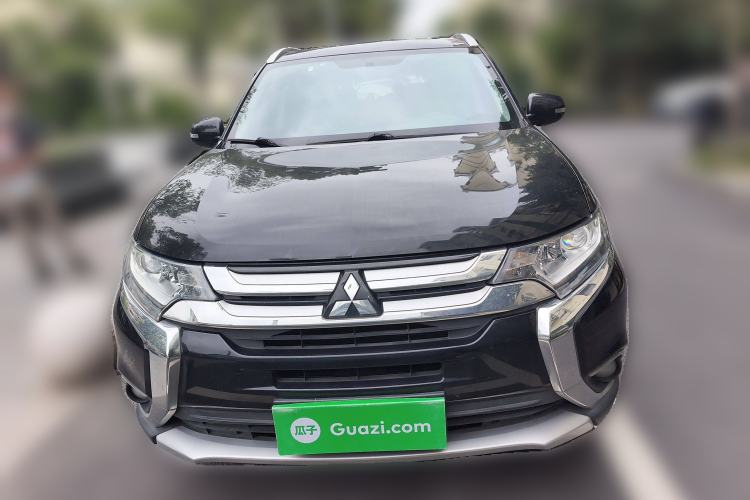 Used Mitsubishi Outlander 2017 2.0L Two-Wheel Drive Glory Edition 5 Seats