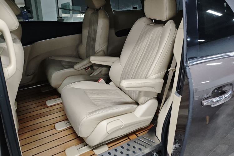 Used Buick GL8 2023 Land Executive Class 652T Luxury Model