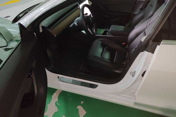 Used Tesla Model 3 2019 Long-Range Rear-Wheel-Drive Version
