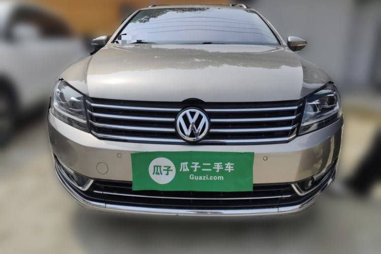 Used Volkswagen Magotan 2012 Travel Edition 2.0 TSI Comfort Version Front