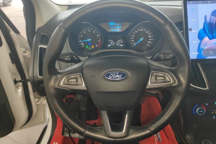 Used Ford Focus 2017 Hatchback 1.6L Automatic Fashion Edition Smart Drive Version Steering Wheel