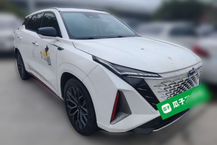 Used CHANGAN OSHAN Z6 2022 Blue Whale 1.5T DCT Smart Edition Front Right 45 Deg