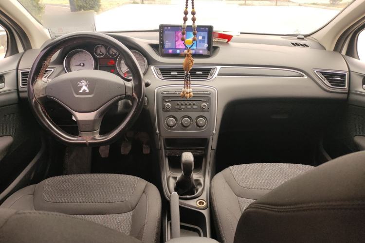 Used Peugeot 308 2014 Enjoy Edition Classic 1.6L Manual YouShang Model Center Console