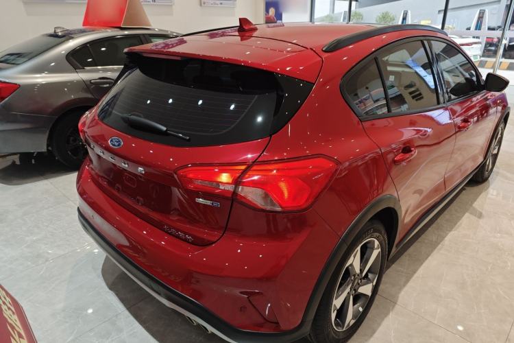 Used Ford Focus Active 2020 EcoBoost 180 Automatic Trendy Model
