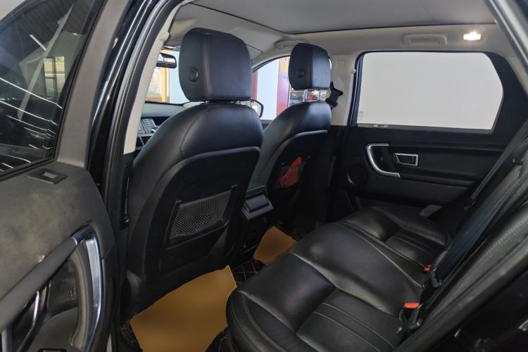 Used Land Rover Discovery Sport 2018 240 PS SE Version