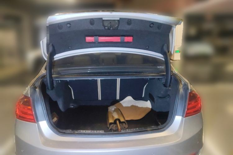 Used BMW 3 Series 2014 320Li Luxury Design Package
