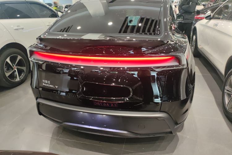 Used Tesla Model Y 2026 Rear-Drive Model
