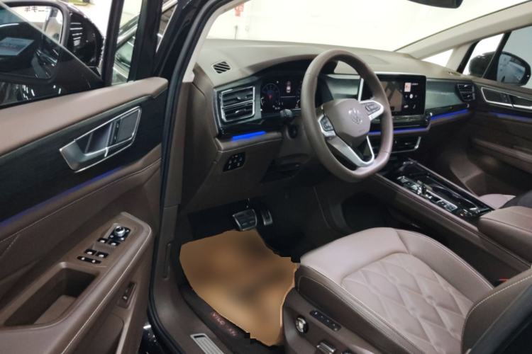 Used Volkswagen Viloran 2024 380TSI Premium Edition Driver Seat