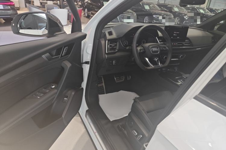 Used Audi Q5L 2025 quattro 45th Anniversary Edition 40 TFSI Luxury Dynamic Model