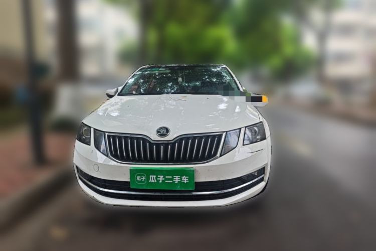 Used Skoda Octavia 2018 1.6L Automatic Luxury Edition Front