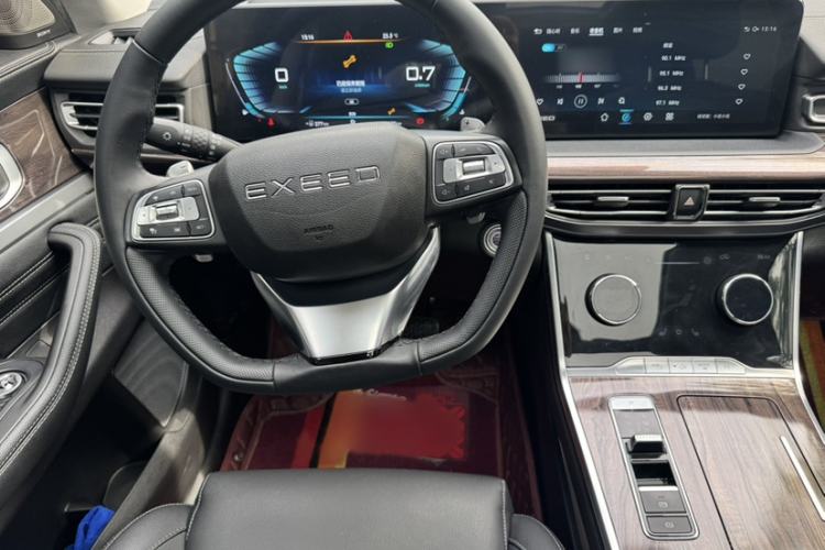 Used EXEED Lanyue 2021 400T Four-Wheel Drive Starlight Pro Edition 7 Seats Interior 4