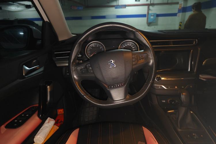 Used Peugeot 408 2014 1.8L Automatic Luxury Edition Steering Wheel