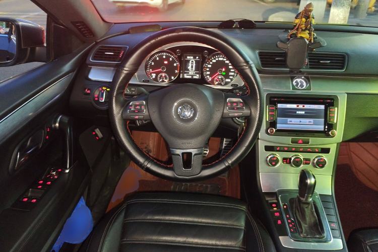 Used Volkswagen FAW-Volkswagen CC 2013 1.8TSI Prestige Model Steering Wheel