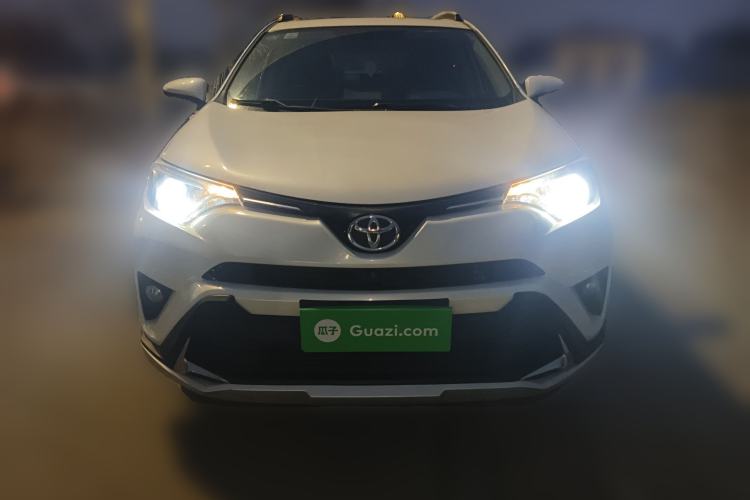 Used Toyota RAV4 2016 2.0L CVT Two-Wheel Drive Fashion Edition China V Standard