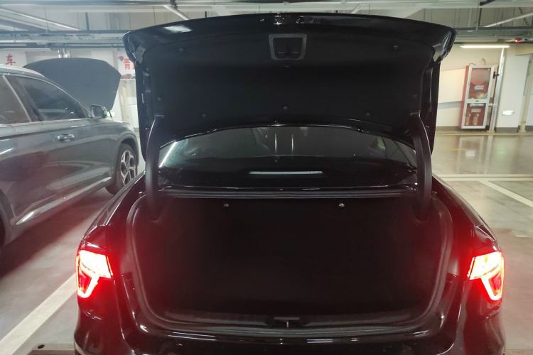 Used Lynk & Co 03 2021 1.5TD DCT JingPlus Trunk