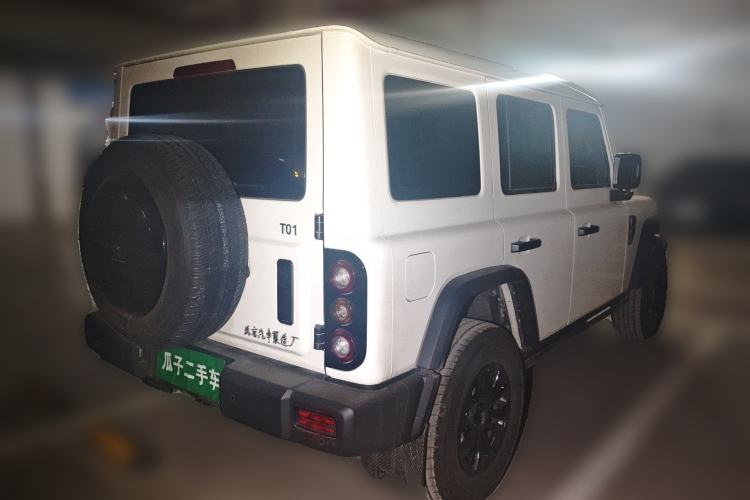 Used 212 T01 2024 2.0T Explorer
