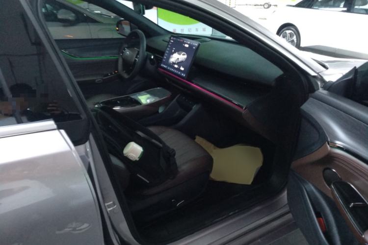 Used CHANGAN NEVO A07 2025 Range-Extended "True Fragrant" Edition 230 Flagship Model Right Front Seat