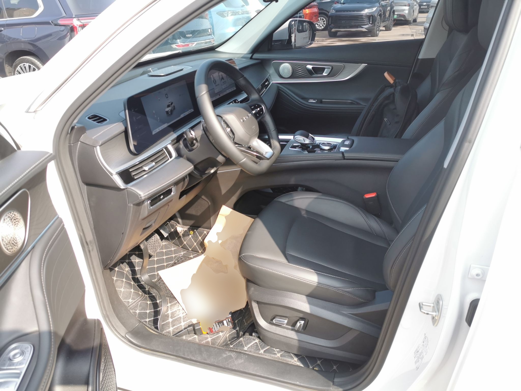 Переднее сиденье в автомобиле