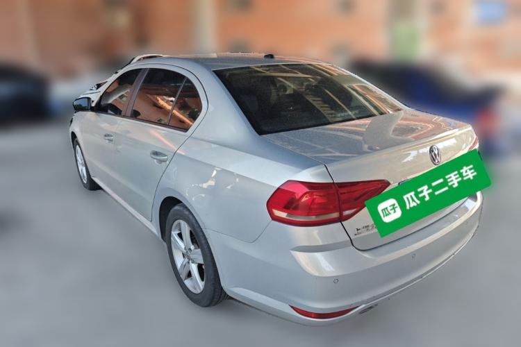 Used Volkswagen Lavida 2017 1.6L Manual Fashion Edition