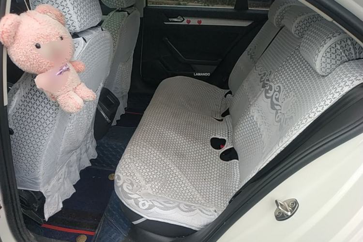 Used Volkswagen Lamando 2019 230TSI DSG Fashion Edition China VI Left Rear Seat