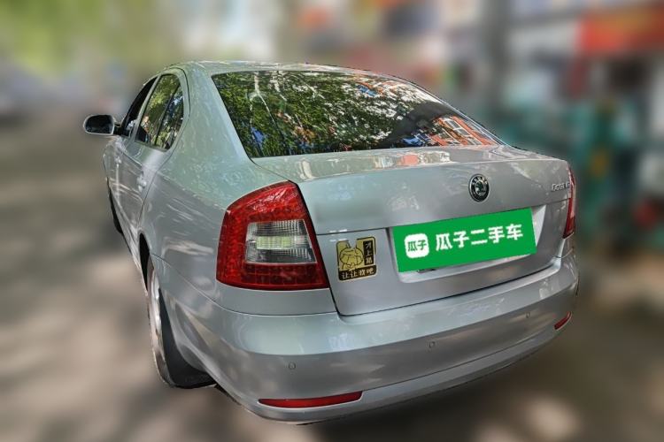 Used Skoda Octavia 2013 1.6L Manual Yijie Edition Rear Left 45 Deg