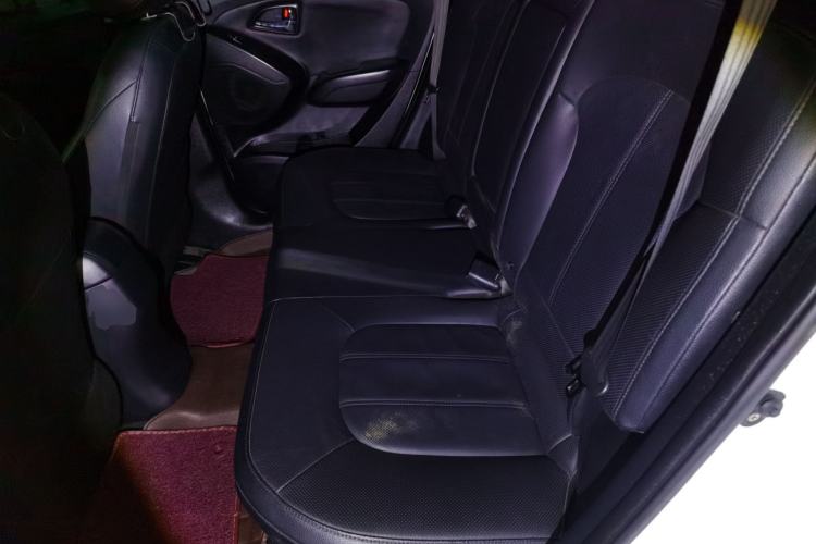 Used Hyundai ix35 2013 2.0L Automatic Two-Wheel Drive Smart GLS China IV Standard