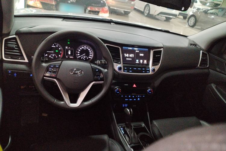Used Hyundai Tucson 2015 1.6T Dual-Clutch Two-Wheel-Drive Smart Model
