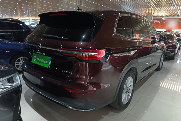 Used Volkswagen Viloran 2020 330TSI Business Edition Rear Right 45 Deg