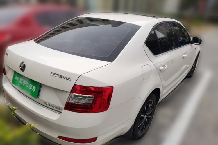 Used Skoda Octavia 2017 1.6L Automatic Smart Drive Edition
