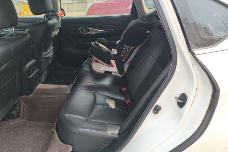 Used Infiniti Q70 2013 Q70L 2.5L Elegance Edition Left Rear Seat