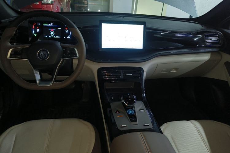 Used BYD Qin PLUS 2024 HONOR Edition DM-i 55KM Leading Model
