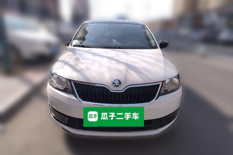 Used Skoda Rapid Spaceback 2014 1.6L Manual Enjoyment Edition

