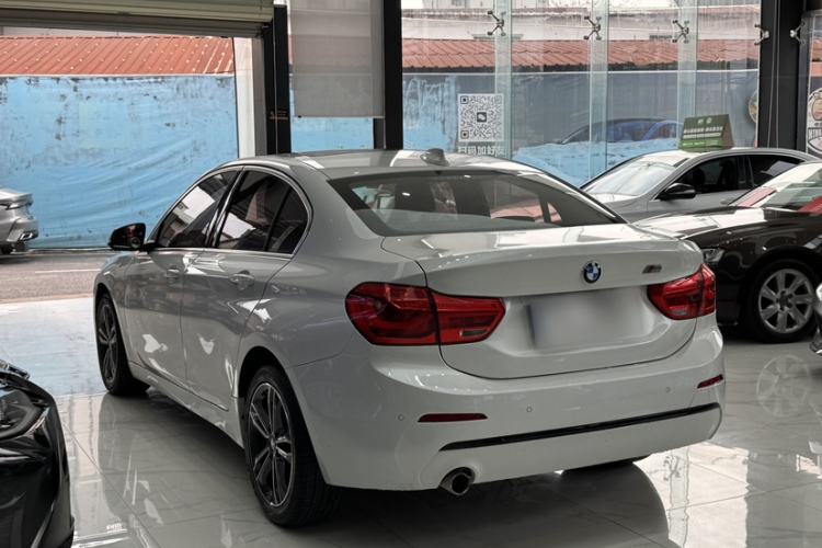 Used BMW 1 Series 2018 118i Sport Edition Exterior 2