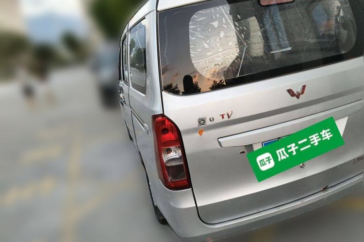 Used Wuling Rongguang V 2015 1.5L Standard Version
