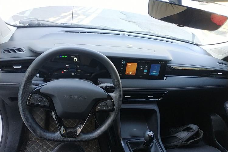 Used Roewe i5 2023 1.5L Manual Comfort Edition