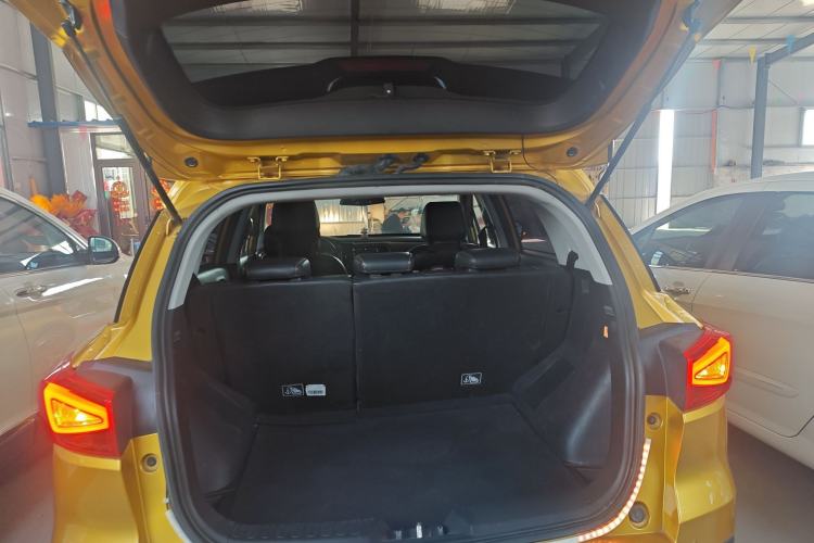 Used GAC Trumpchi GS3 2017 200T Automatic Luxury Edition Trunk