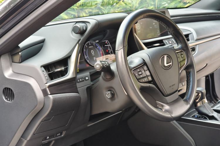 Used Lexus ES 2020 200 Excellence Edition