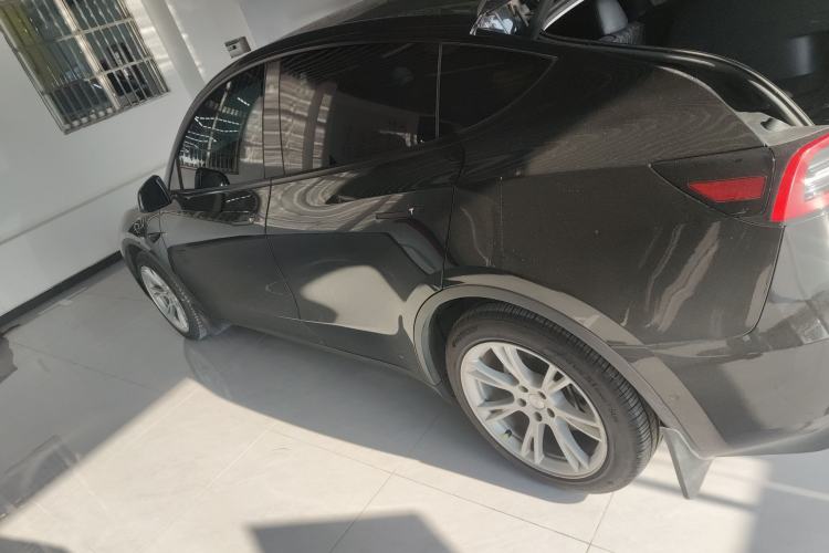 Used Tesla Model Y 2022 Long-Range All-Wheel-Drive Version