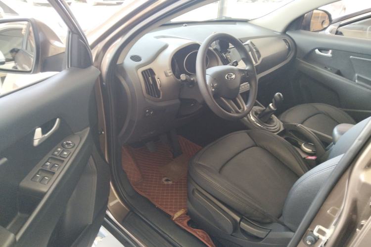 Used Kia Sportage R 2016 2.0L Manual Two-Wheel Drive GL Trim
