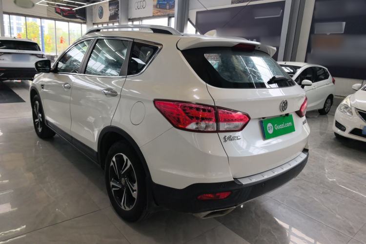 Used Dongfeng Aeolus AX7 2016 2.0L Automatic Zhiyue Trim